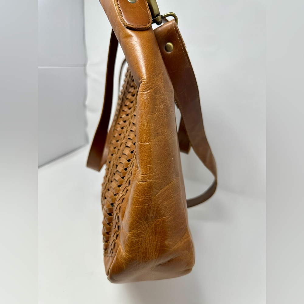 High Noon — The Blake tote/shoulder bag handcrafted buffalo leather - Picture 8 of 12